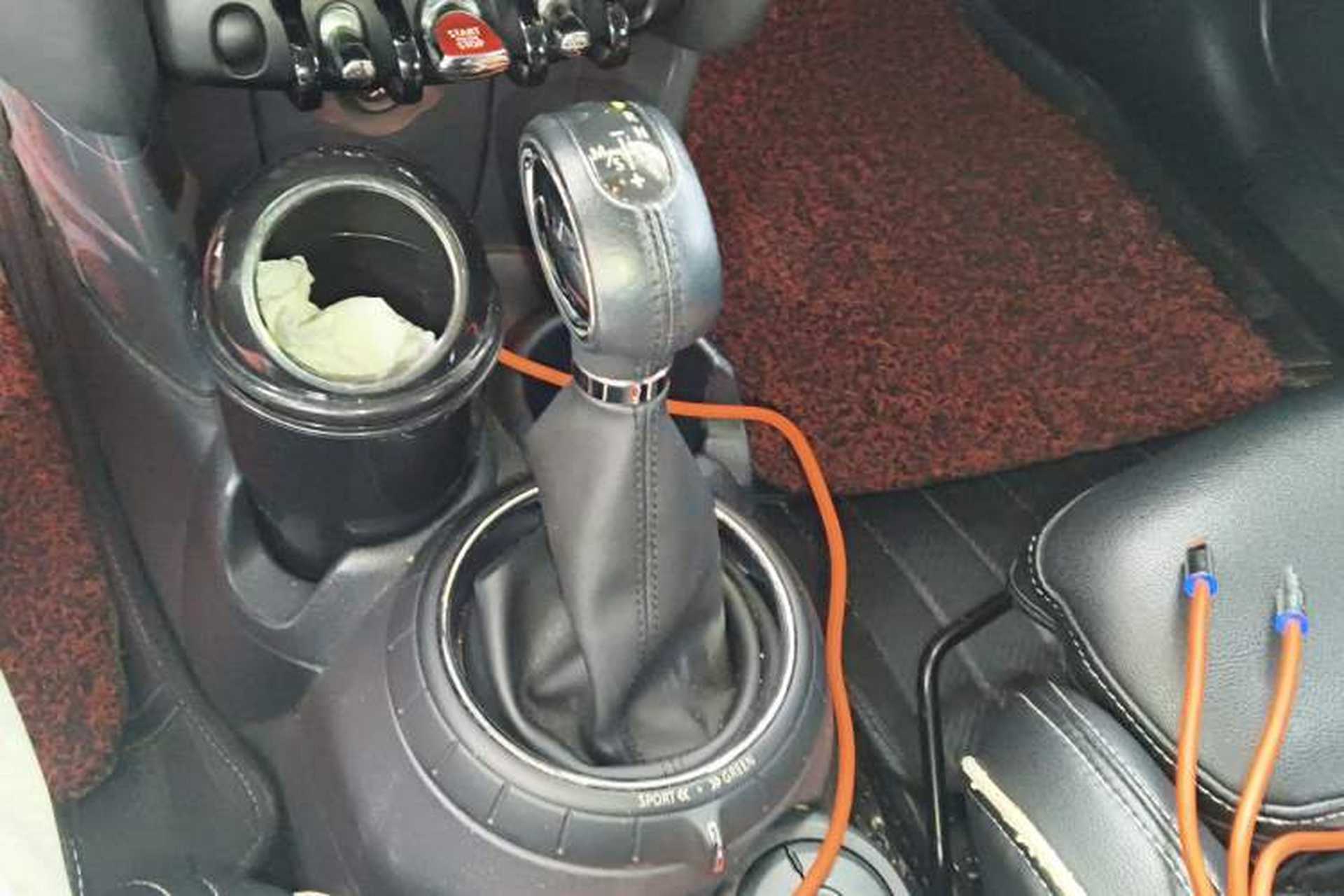 Used MINI 2015 1.5T COOPER Fun Five-Door Edition Gear Lever