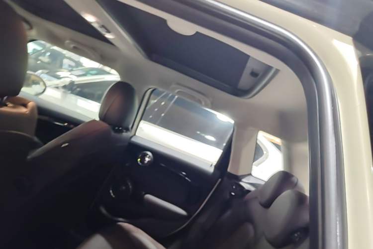 Used MINI 2015 2.0T COOPER S Five-Door Edition Headliner