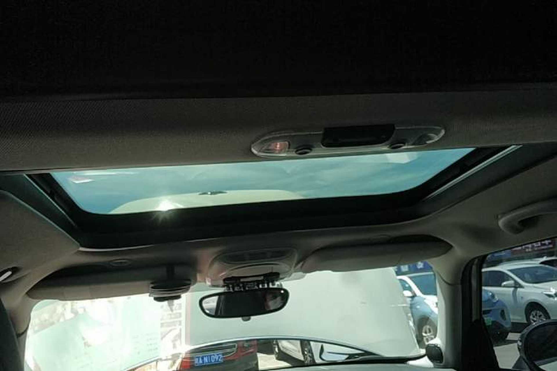 Used MINI 2015 1.5T COOPER Excitement Five-Door Edition Headliner