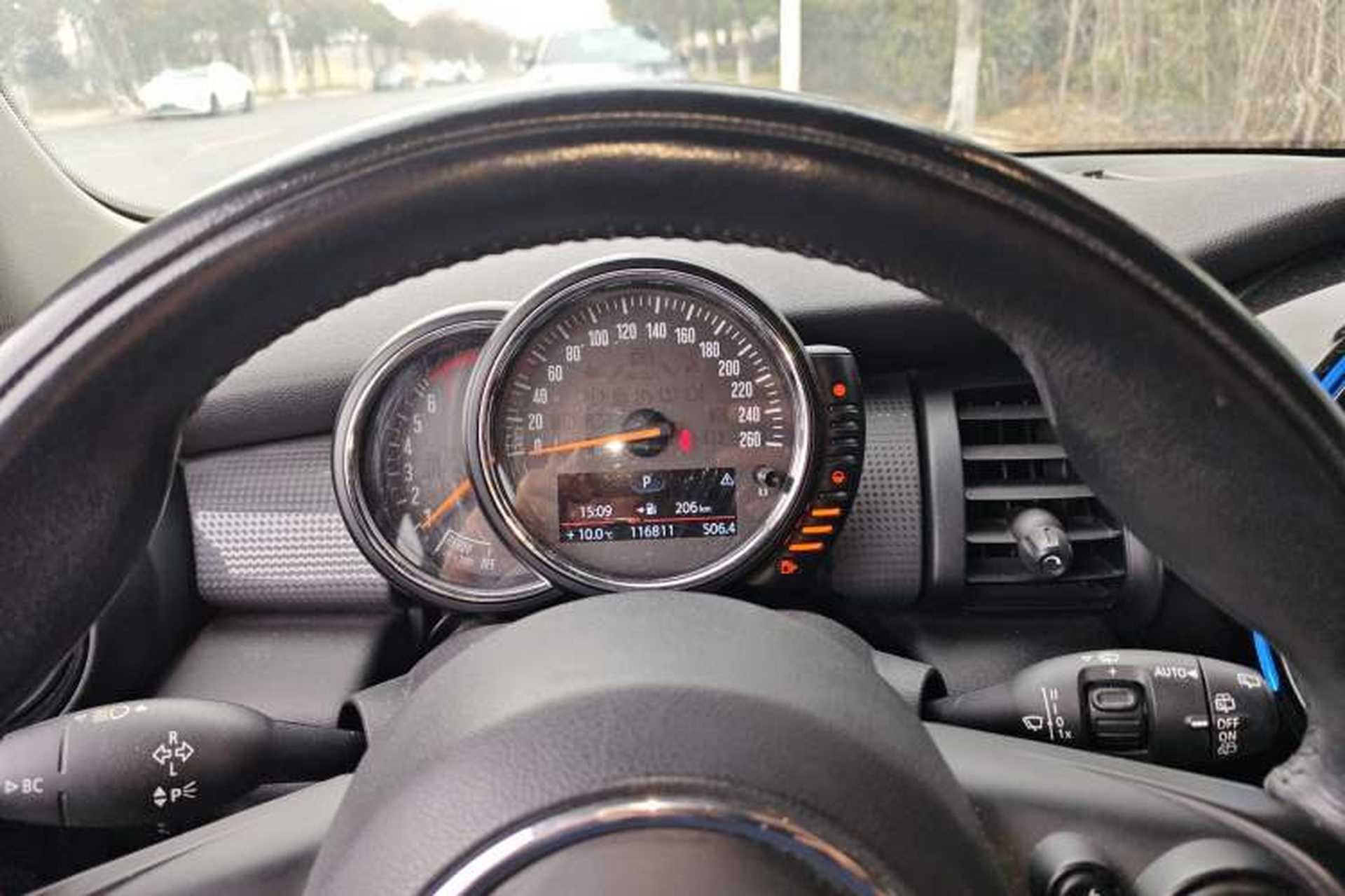 Used MINI 2015 1.5T COOPER Fun Five-Door Edition Instrument Cluster