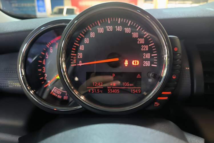 Used MINI 2015 1.5T COOPER Fun Five-Door Edition Instrument Cluster