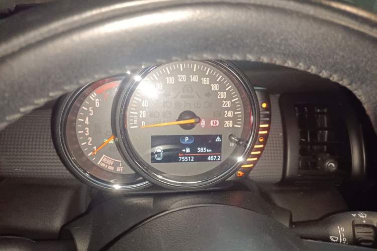 Used MINI 2015 1.5T COOPER Fun Five-Door Edition Instrument Cluster