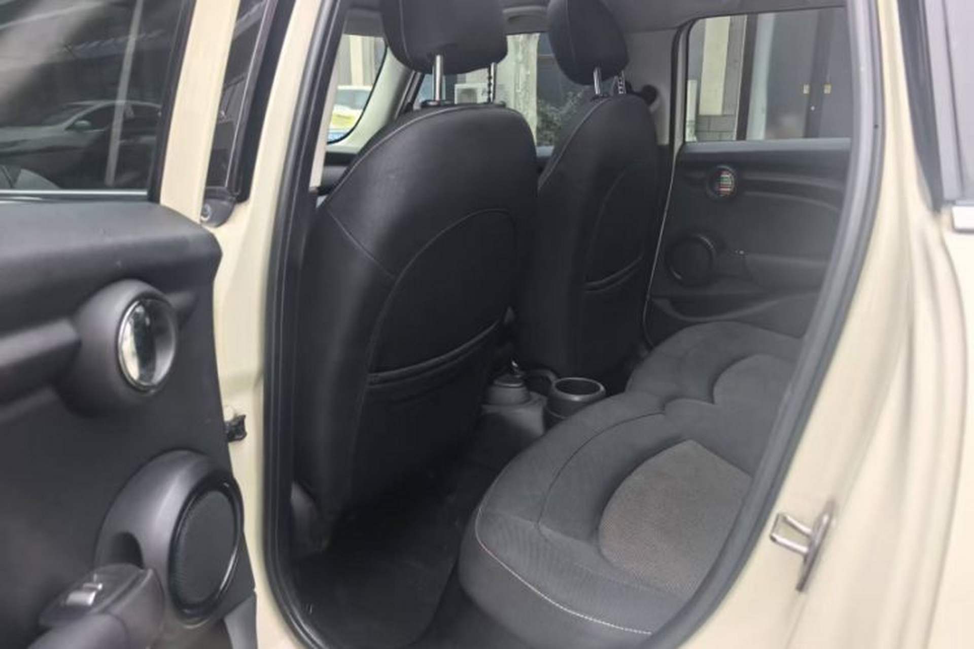 Used MINI 2015 1.2T ONE Five-Door Edition Interior 2