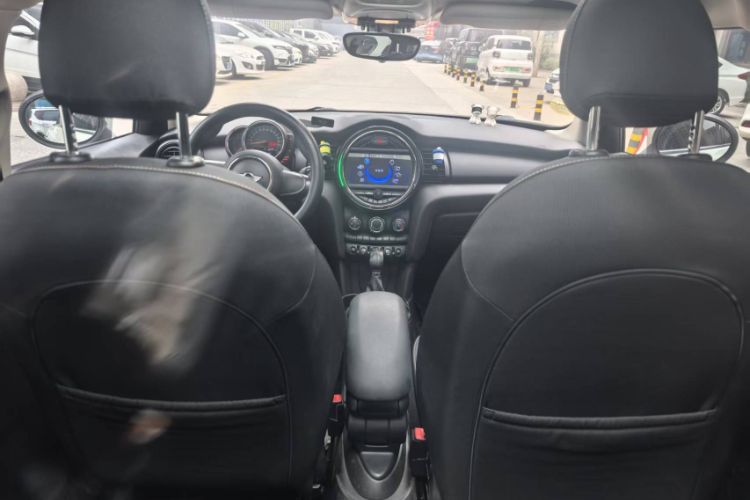 Used MINI 2015 1.2T ONE Five-Door Edition Interior 3