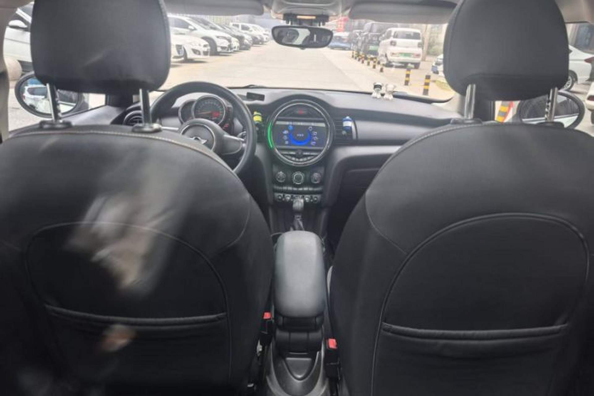 Used MINI 2015 1.2T ONE Five-Door Edition Interior 3