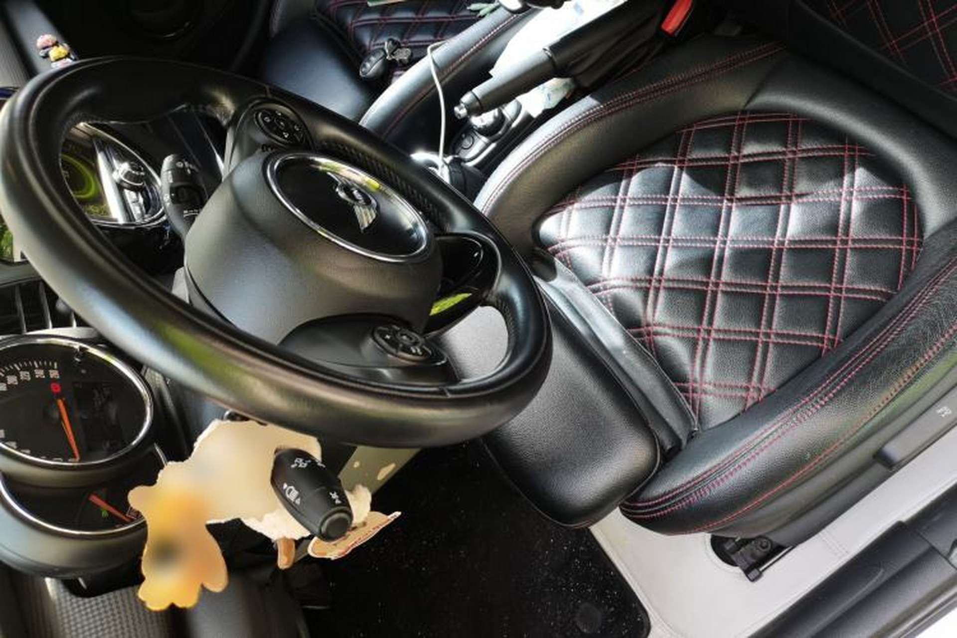 Used MINI 2015 1.5T COOPER Fun Five-Door Edition Left Front Seat
