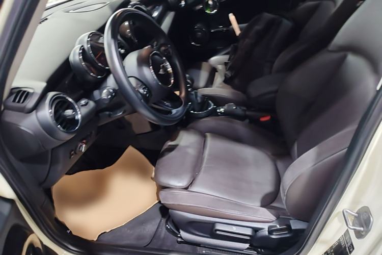 Used MINI 2015 2.0T COOPER S Five-Door Edition Left Front Seat