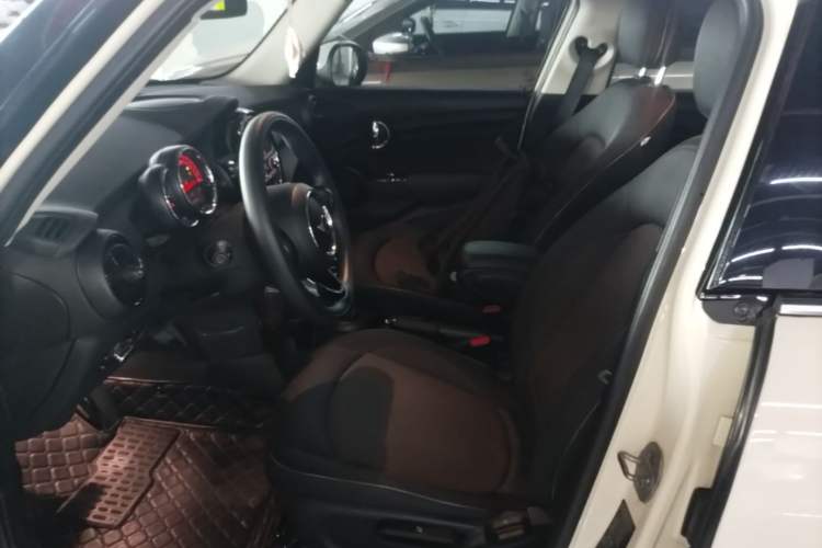 Used MINI 2015 1.2T ONE Five-Door Edition Left Front Seat
