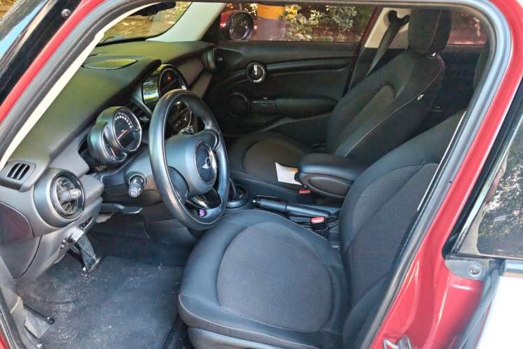 Used MINI 2015 1.2T ONE Five-Door Edition Left Front Seat