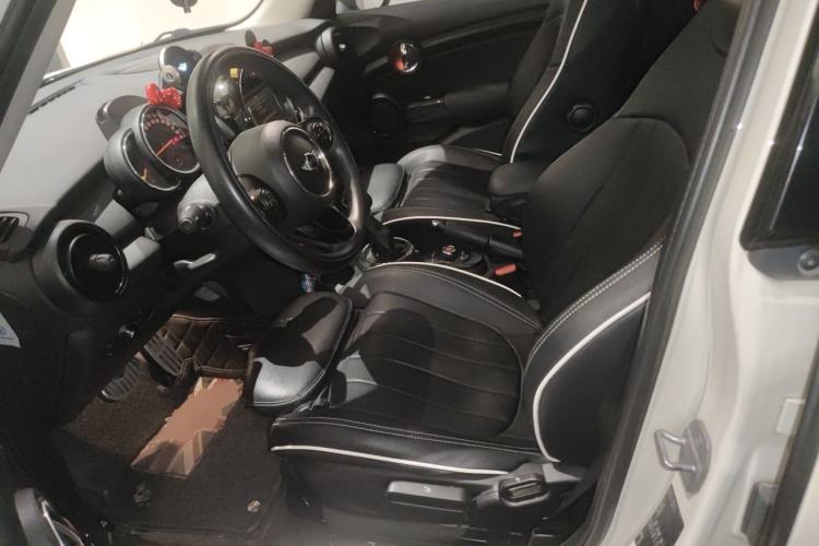 Used MINI 2015 1.5T COOPER Fun Five-Door Edition Left Front Seat