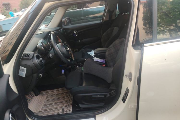Used MINI 2015 1.5T COOPER Fun Five-Door Edition Left Front Seat
