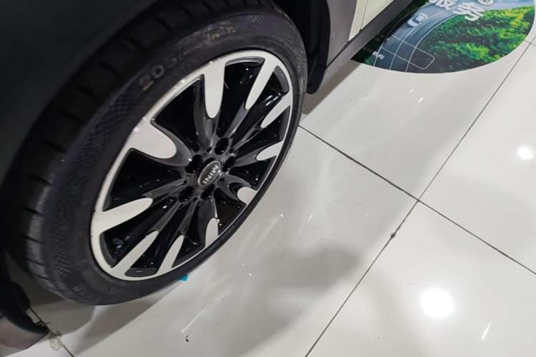 Used MINI 2015 2.0T COOPER S Five-Door Edition Left Front Wheel Hub