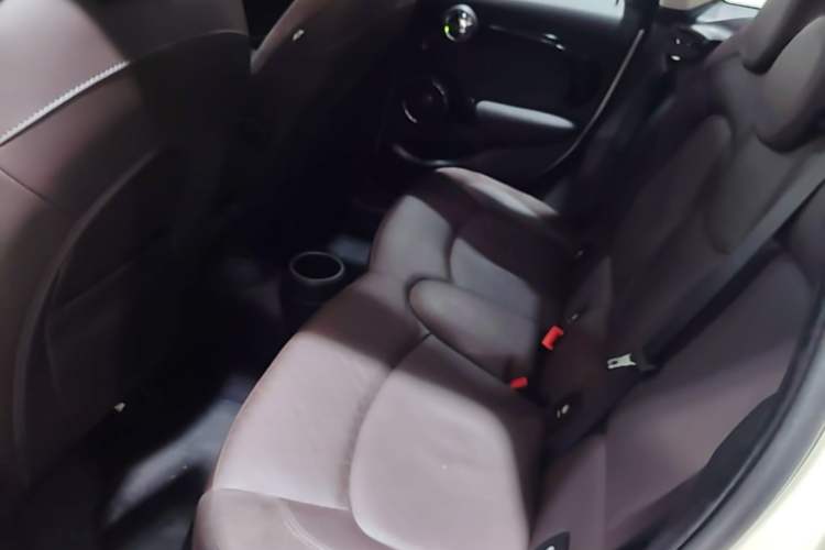 Used MINI 2015 2.0T COOPER S Five-Door Edition Left Rear Seat