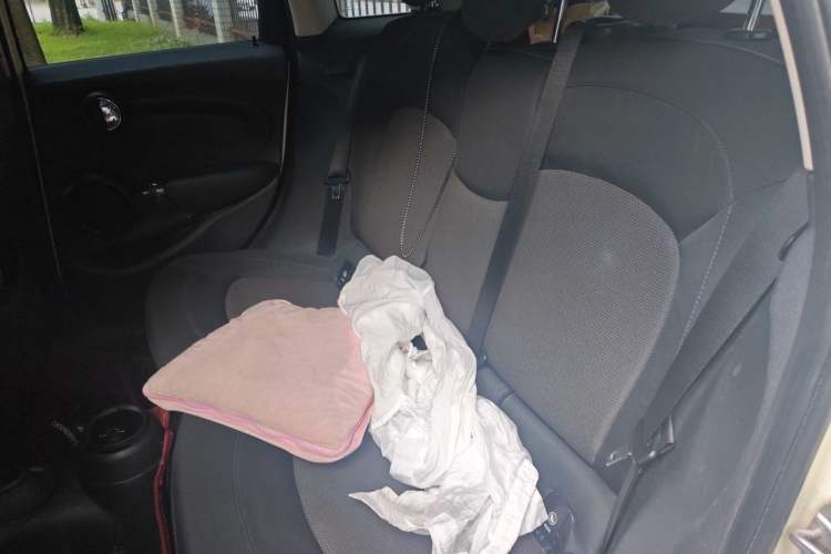 Used MINI 2015 1.2T ONE Five-Door Edition Left Rear Seat