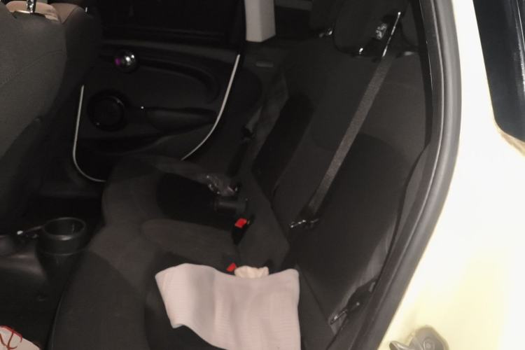 Used MINI 2015 1.5T COOPER Fun Five-Door Edition Left Rear Seat