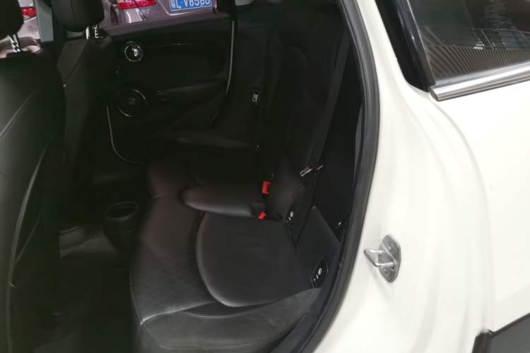 Used MINI 2015 2.0T COOPER S Five-Door Edition Left Rear Seat