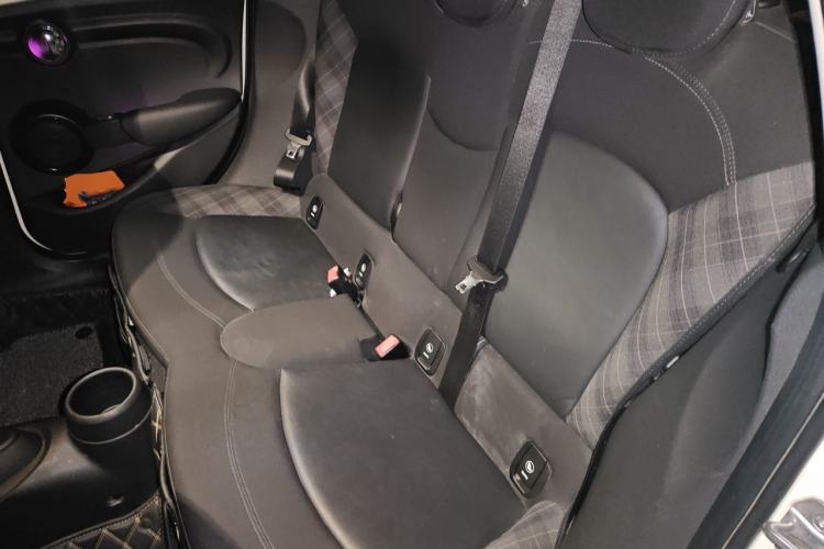 Used MINI 2015 1.5T COOPER Fun Five-Door Edition Left Rear Seat