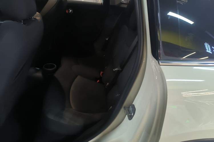 Used MINI 2015 1.5T COOPER Fun Five-Door Edition Left Rear Seat