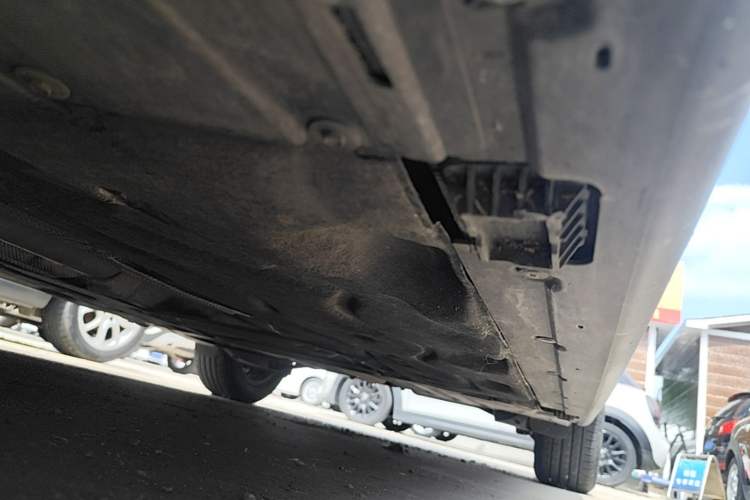 Used MINI 2015 1.5T COOPER Fun Five-Door Edition Left Side Sill
