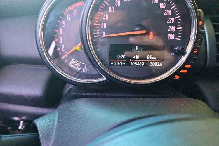 Used MINI 2015 1.2T ONE Five-Door Edition Odometer Close Up