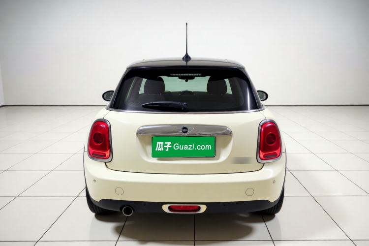Used MINI 2015 1.5T COOPER Fun Five-Door Edition Rear