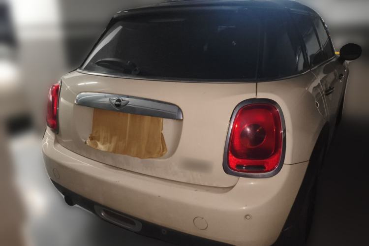 Used MINI 2015 1.5T COOPER Fun Five-Door Edition Rear