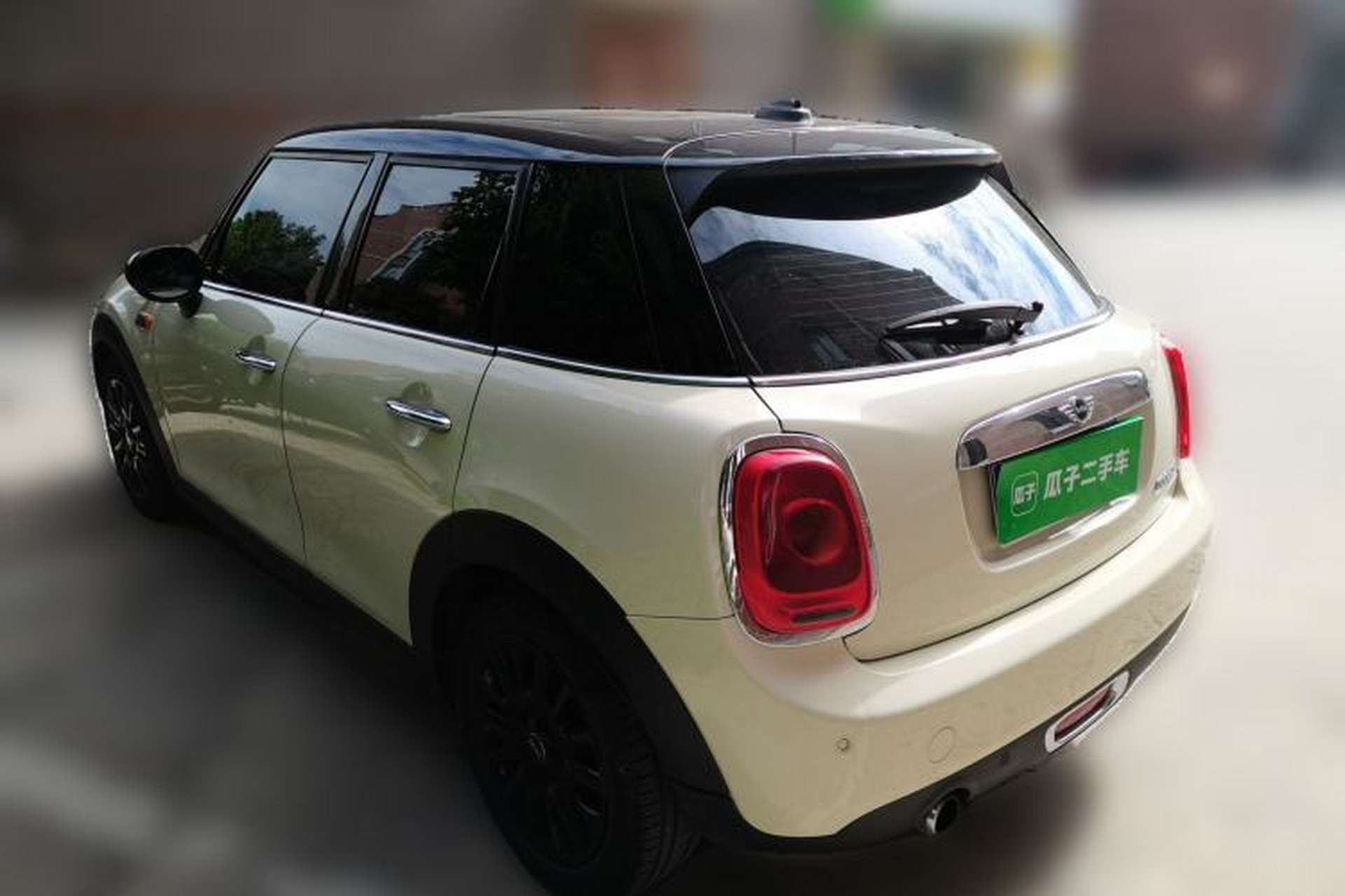 Used MINI 2015 1.5T COOPER Fun Five-Door Edition Rear Left 45 Deg