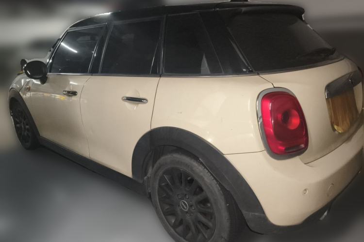 Used MINI 2015 1.5T COOPER Fun Five-Door Edition Rear Left 45 Deg