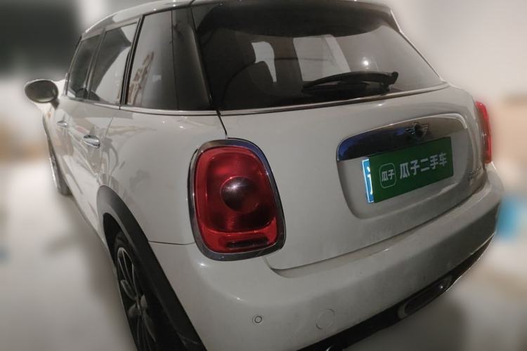 Used MINI 2015 1.5T COOPER Fun Five-Door Edition Rear Left 45 Deg