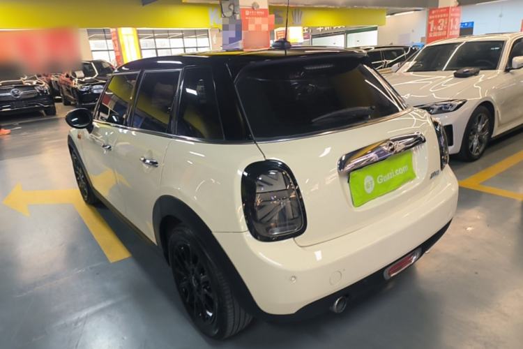 Used MINI 2015 1.5T COOPER Fun Five-Door Edition Rear Left 45 Deg