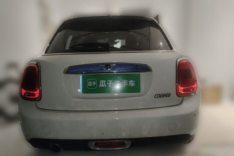 Used MINI 2015 1.5T COOPER Fun Five-Door Edition Rear