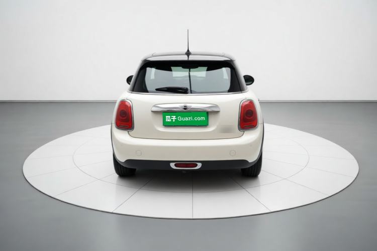 Used MINI 2015 1.5T COOPER Fun Five-Door Edition Rear