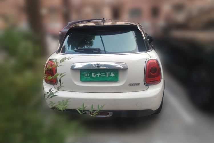 Used MINI 2015 1.5T COOPER Fun Five-Door Edition Rear
