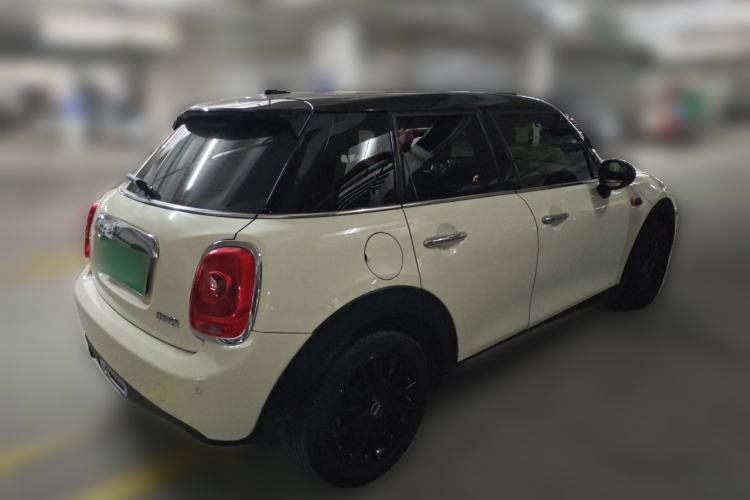 Used MINI 2015 1.5T COOPER Fun Five-Door Edition Rear Right 45 Deg