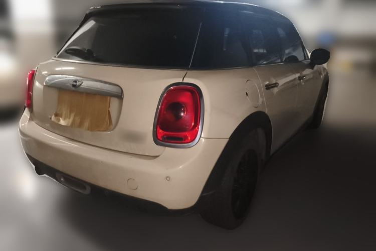Used MINI 2015 1.5T COOPER Fun Five-Door Edition Rear Right 45 Deg
