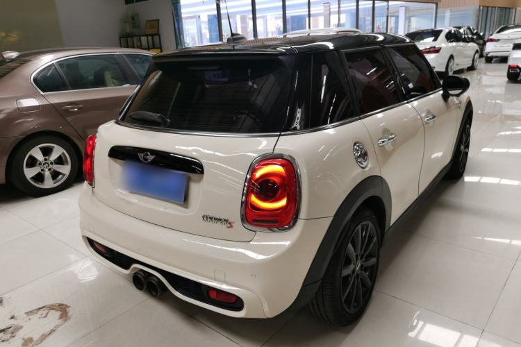 Used MINI 2015 2.0T COOPER S Five-Door Edition Rear Right 45 Deg