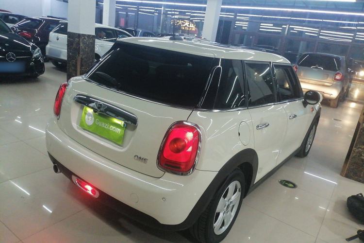 Used MINI 2015 1.2T ONE Five-Door Edition Rear Right 45 Deg