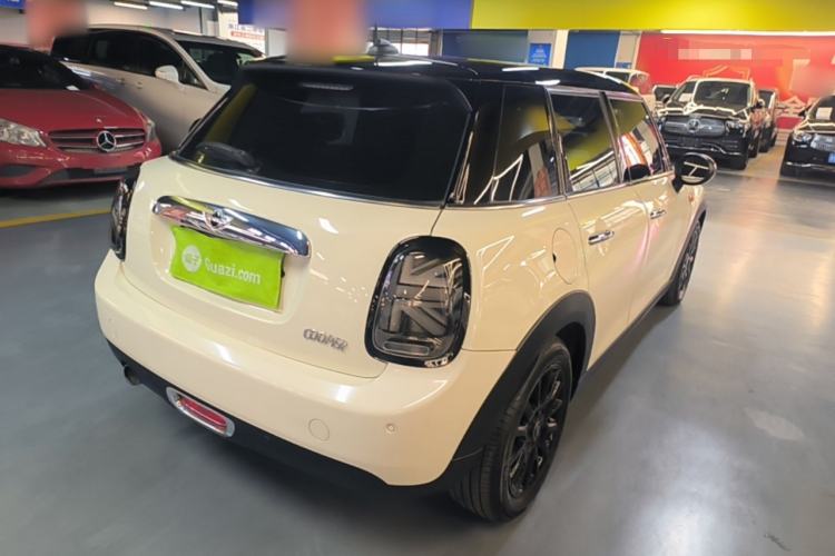 Used MINI 2015 1.5T COOPER Fun Five-Door Edition Rear Right 45 Deg