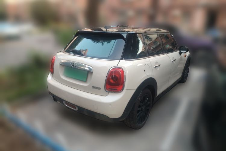 Used MINI 2015 1.5T COOPER Fun Five-Door Edition Rear Right 45 Deg