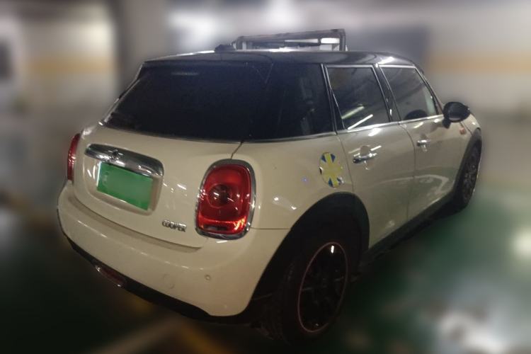 Used MINI 2015 1.5T COOPER Fun Five-Door Edition Rear Right 45 Deg