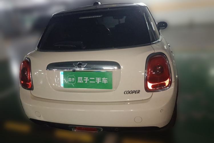 Used MINI 2015 1.5T COOPER Fun Five-Door Edition Rear