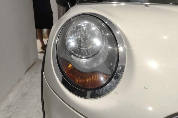 Used MINI 2015 1.5T COOPER Fun Five-Door Edition Right Front Headlight