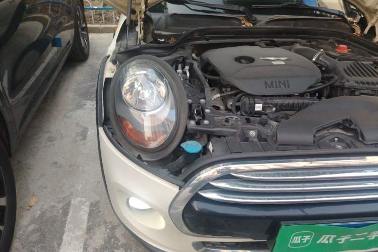 Used MINI 2015 1.5T COOPER Fun Five-Door Edition Right Front Headlight