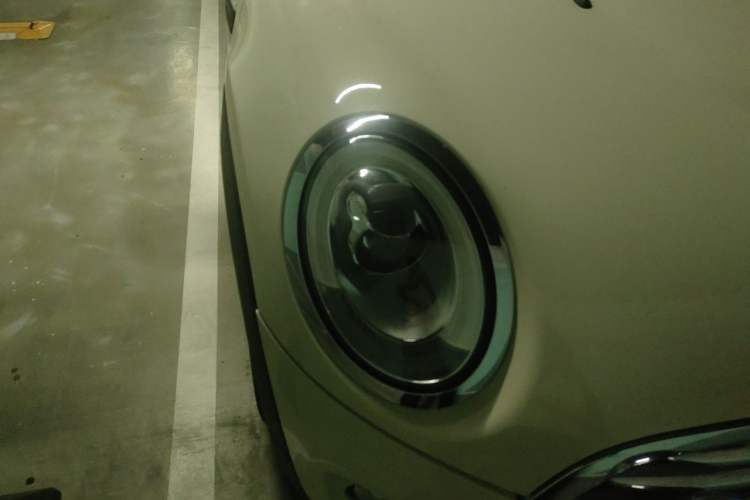 Used MINI 2015 1.5T COOPER Excitement Five-Door Edition Right Front Headlight