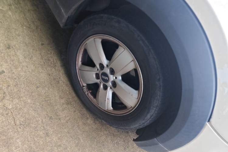 Used MINI 2015 1.2T ONE Five-Door Edition Right Front Wheel Hub