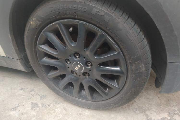Used MINI 2015 1.5T COOPER Fun Five-Door Edition Right Front Wheel Hub