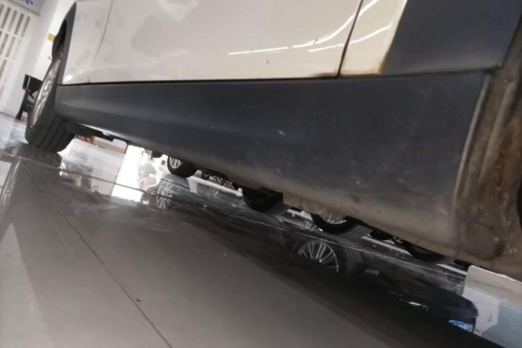 Used MINI 2015 1.2T ONE Five-Door Edition Right Side Sill