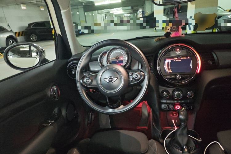 Used MINI 2015 1.5T COOPER Fun Five-Door Edition Steering Wheel