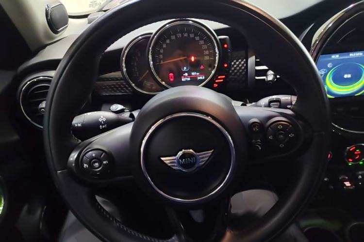 Used MINI 2015 2.0T COOPER S Five-Door Edition Steering Wheel