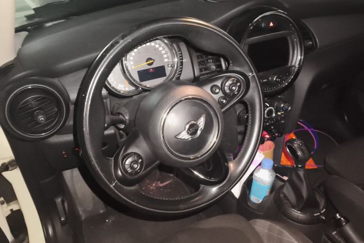 Used MINI 2015 1.5T COOPER Fun Five-Door Edition Steering Wheel
